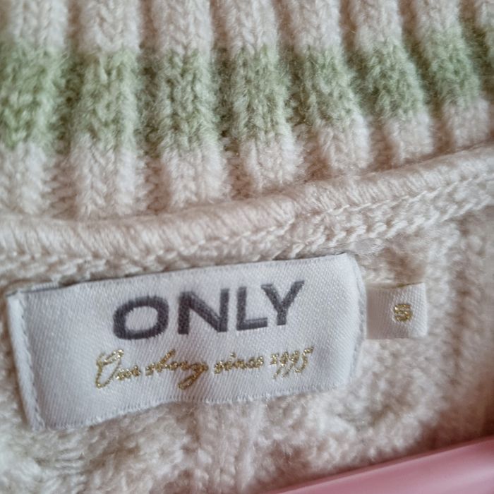 Плетен елек S/M пуловер без ръкави плътно плетиво топъл бежов розов ON