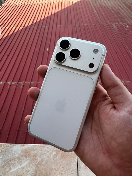 iPhone 17 pro gri