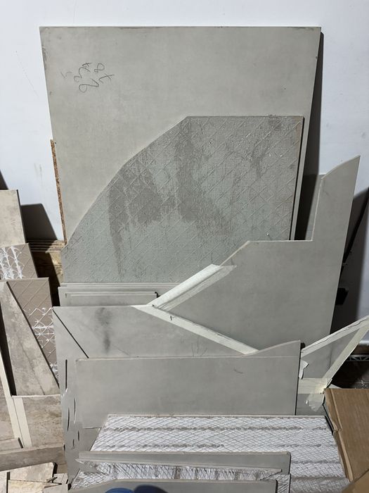 Donez resturi gresie