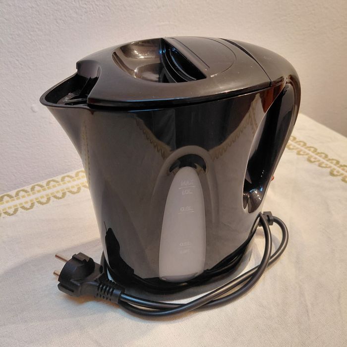 Fierbător, cană electrică