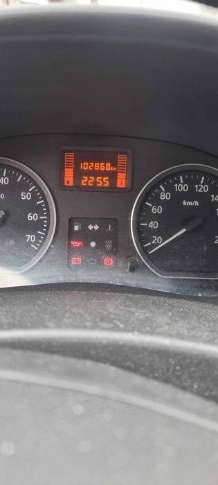 Logan 1.4mpi pret 2500 euro