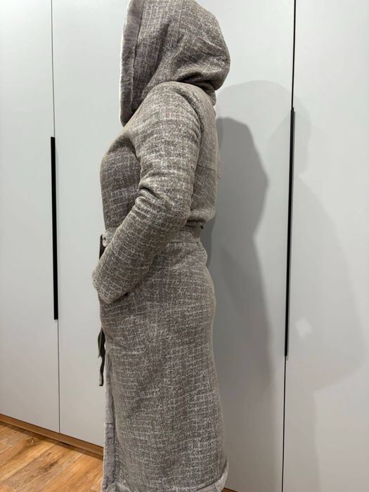 Продам женскую шубу