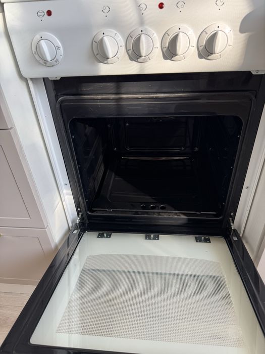 Плита с духовкой