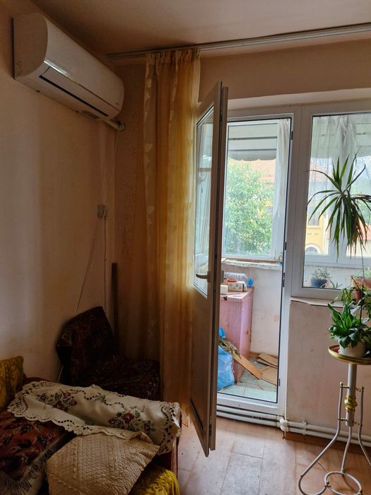 Vand apartament 2 camere