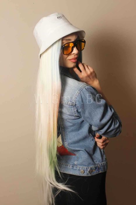 Дълга руса с цветни кичури лейс фронт перука Сара