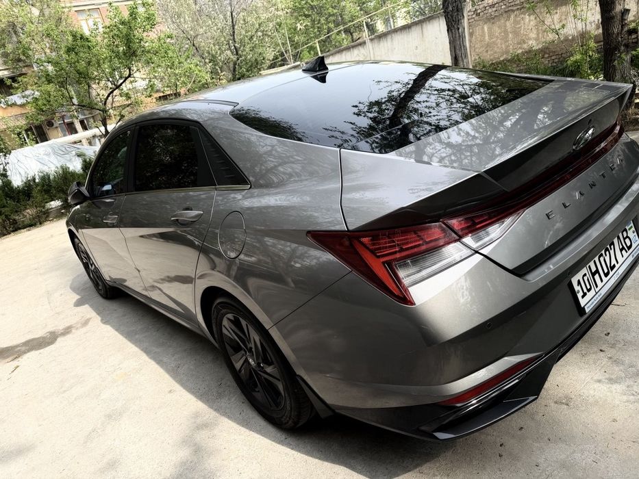 Hyunday Elantra 2022 года