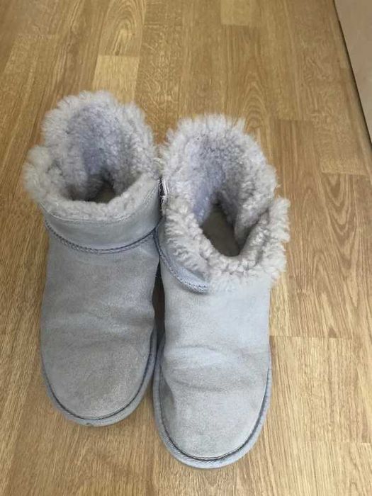 Ghete UGG mărimea 39