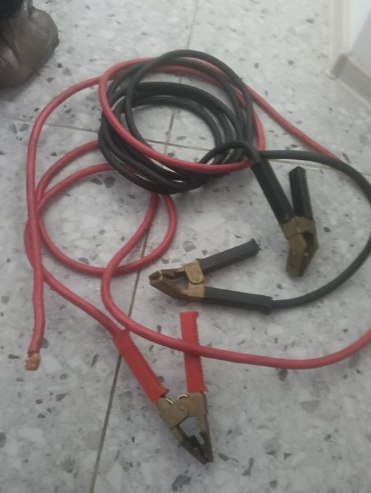 Cablu pornire 4 M  Groase cu Clești Cupru pentru Camioane și Autoturisme.