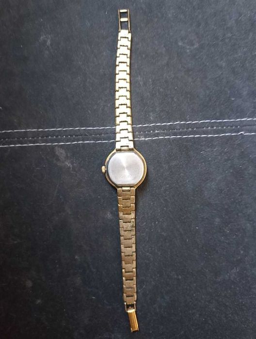 Сделано в СССР. Женские позолоченные часы Чайка 17 камней