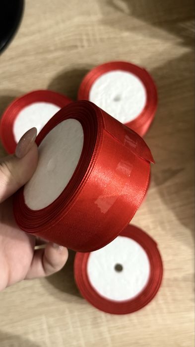 Атласные ленты.