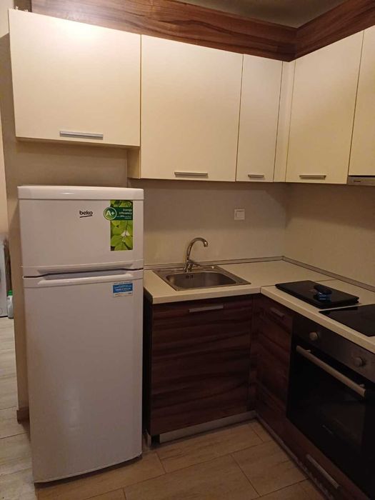 Дава се под наем Двустаен апартамент в София, Център - 52 кв.м за 540 € - Снимка #2