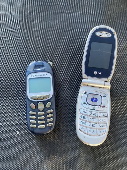 Продам телефоны