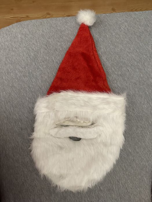 Новогодняя шапка дед мороза