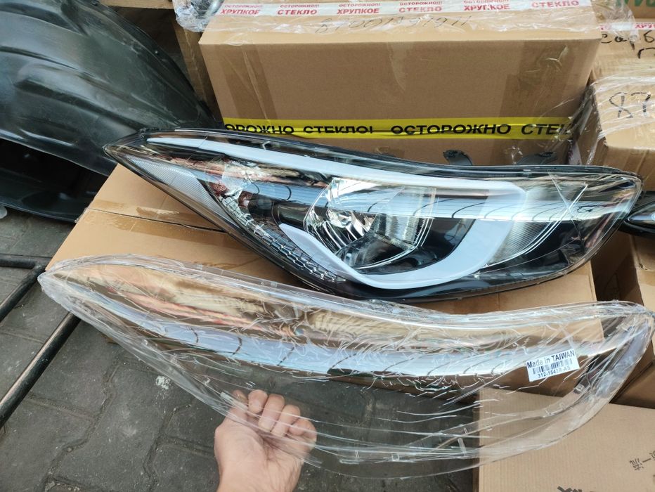 Стекло фара Элантра