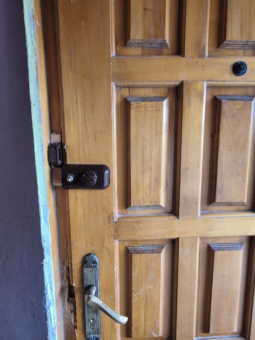 Vand usa intrare lemn masiv cu toc si vizor