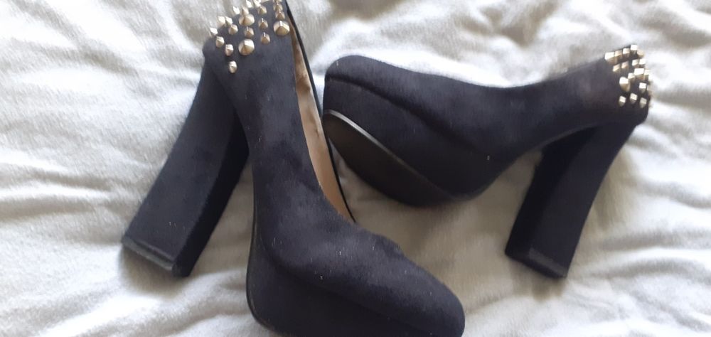 Vand pantofi de dama marimea 38-39