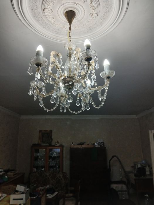 Продается хрустальная люстра,  производство  Чехия