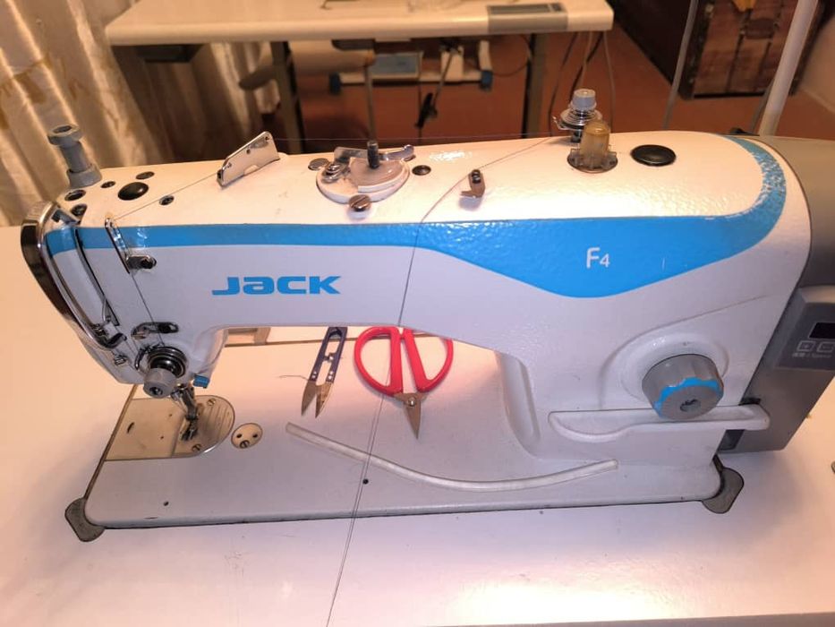 Moshina sotiladi  o'zimniki avaylab ishlatilgan