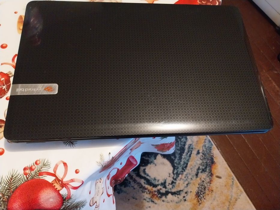 Лаптоп Packard bell