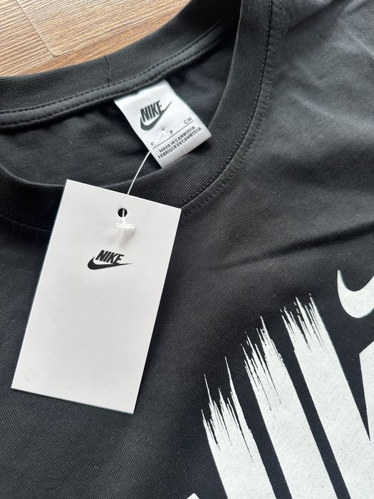 Мъжка,памучна,черна тениска  Nike с бяло лого