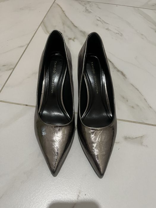 Продам женские туфли