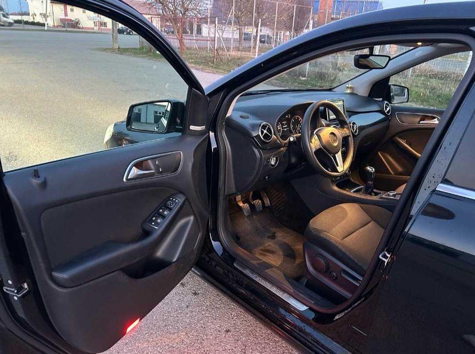 Mercedes benz B 200