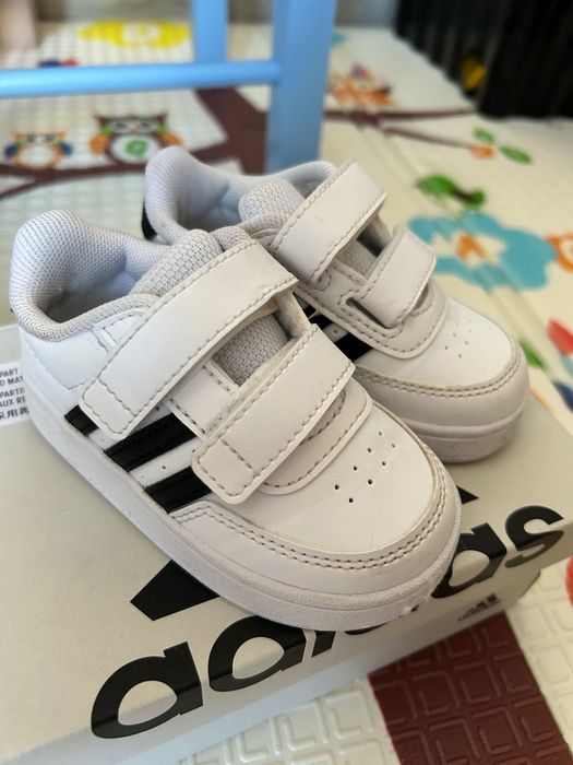 Детски обувки Biomecancs, Adidass, Колев и Колев