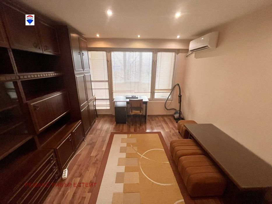 Едностаен апартамент за продажба кв. Здравец Изток