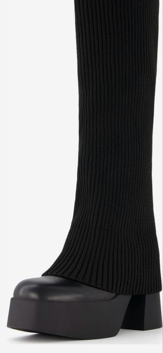 Черни високи ботуши