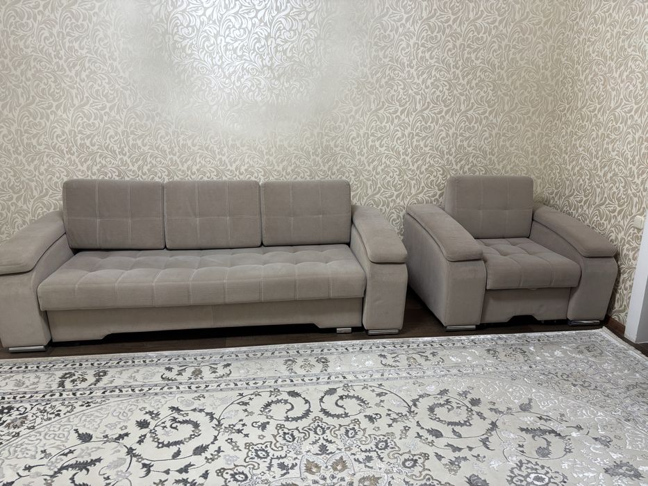 Диван с креслом, Россия