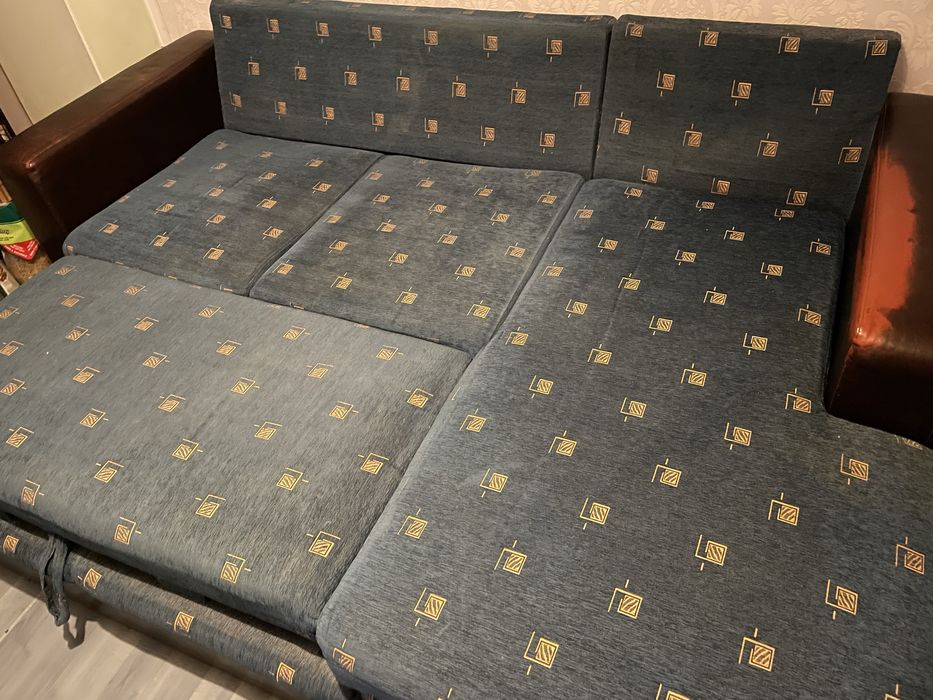 Canapea coltar stofa tesuta si piele eco