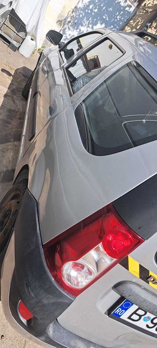 Dacia Logan MCV 1.6 MPI (2009) + GPL
