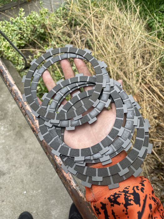 Продавам феродови дискове за ктм