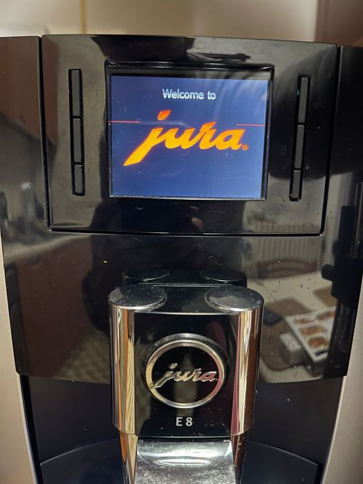 Espressor Jura E8