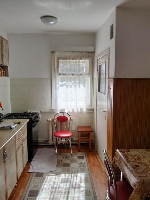 Închiriez apartament