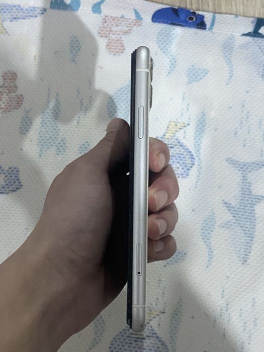 Айфон 11 128гб не рабочи