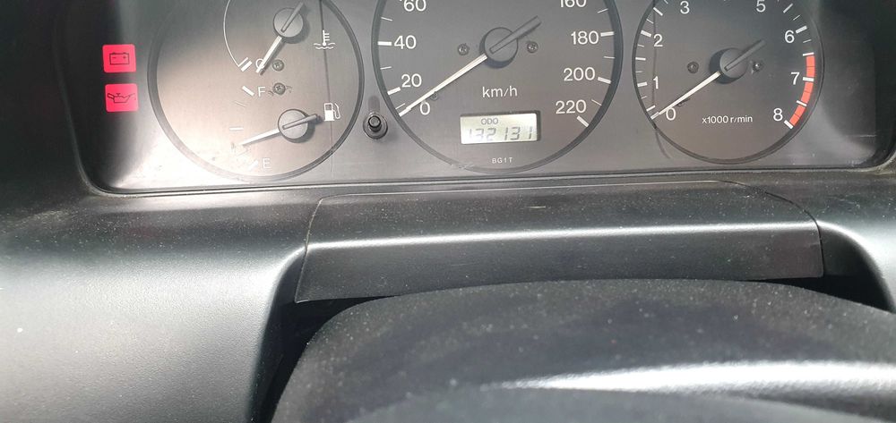 Здравейте продавам мазда 1.5 16v колата е опслужена всичко е наред