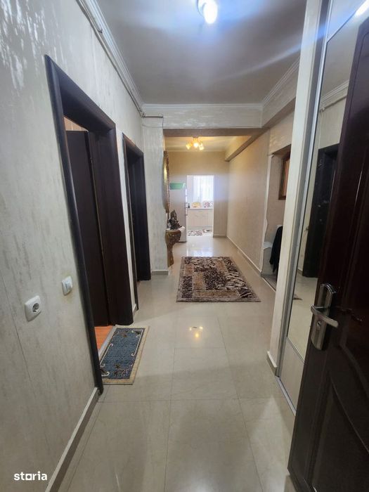 Apartament de vanzare, 57 mp, 3 camere,  zona Porii