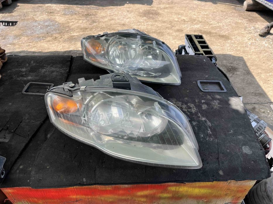 Обикновен фар Audi A4 B7 Ауди б7 оригинал 8e0941004  десен два броя