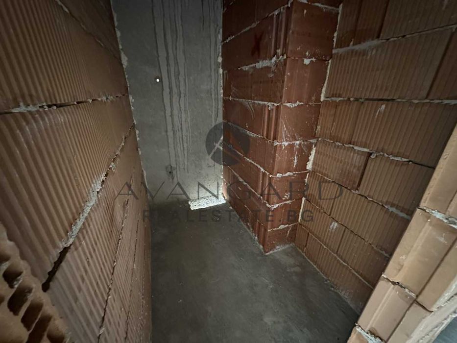 Продава се Четиристаен апартамент в Пловдив, Кършияка - 135 кв.м за 943 €/кв.м - Снимка #8