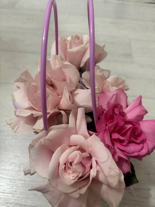 Розы в корзиночки