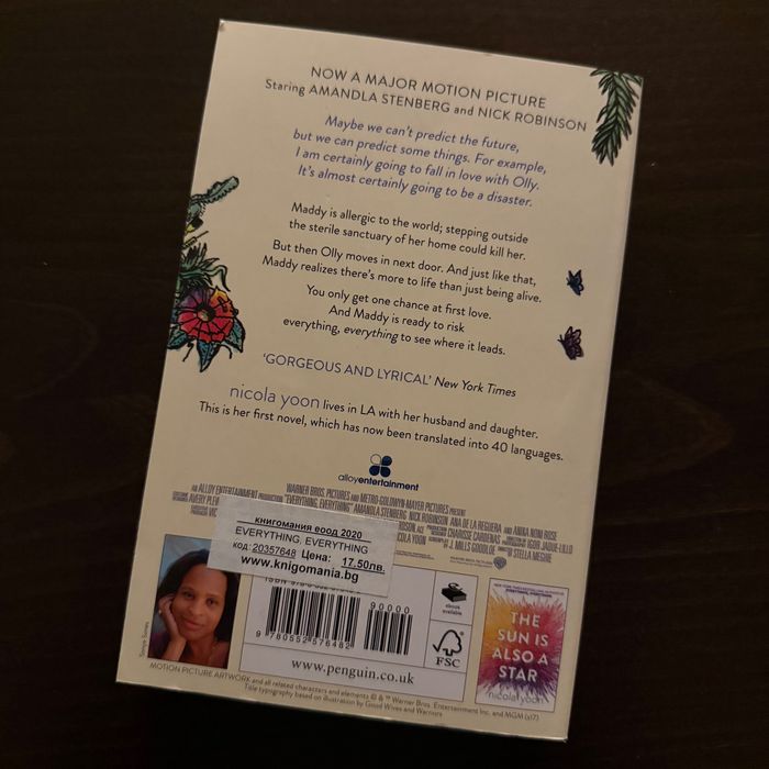 Книга “Всичко, всичко” на английски език