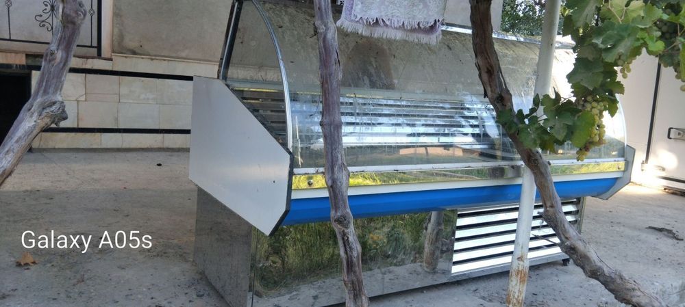 Xaladilnik Vitrina  narxini kelishtirb beraman. 00000