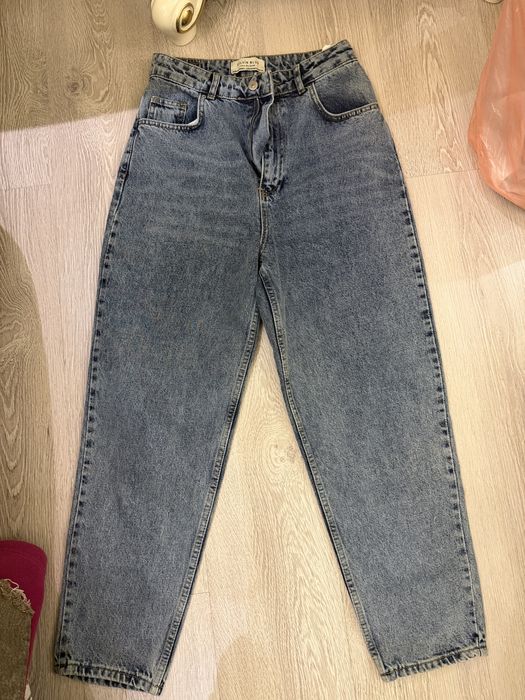 Продам женские джинсы