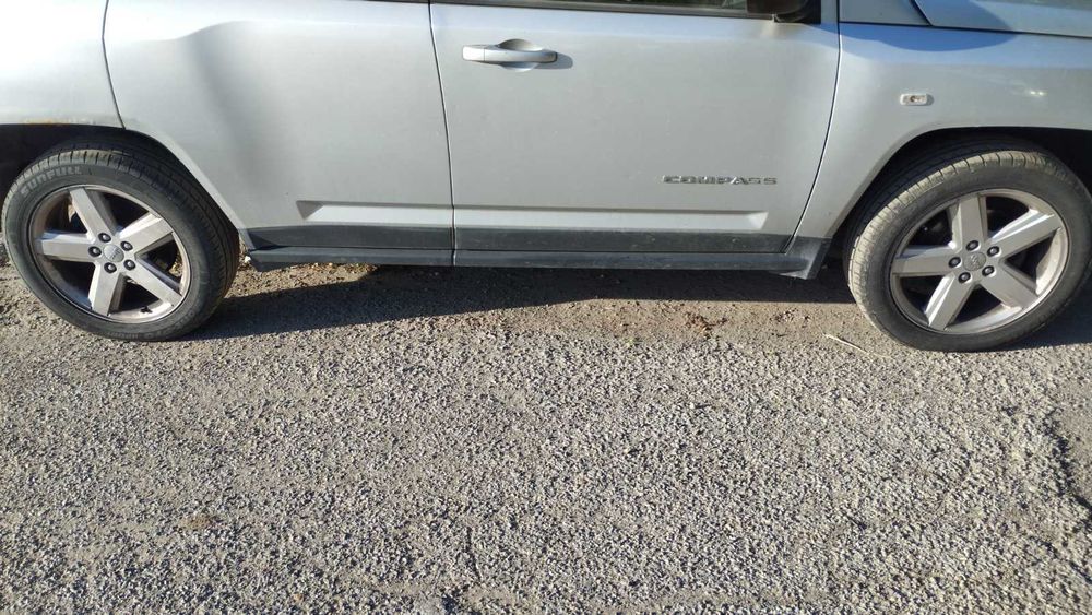 Jeep Compass 2.2 2011г на ЧАСТИ →