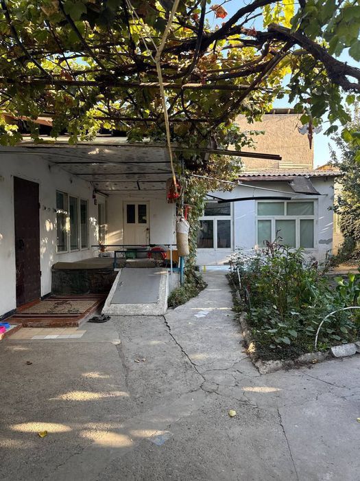 Продаётся участок в 6,7 соток земли