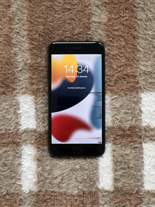 Apple iPhone 7 Plus, Jet Black, 128 GB