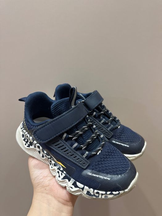 Кроссовки на мальчика