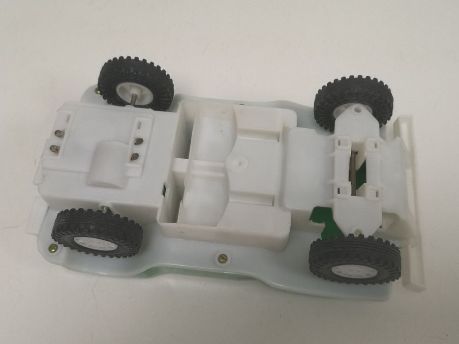 Ретро играчка джип