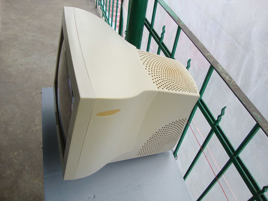 Monitor CRT Horizon 7002D, diagonala 17 "